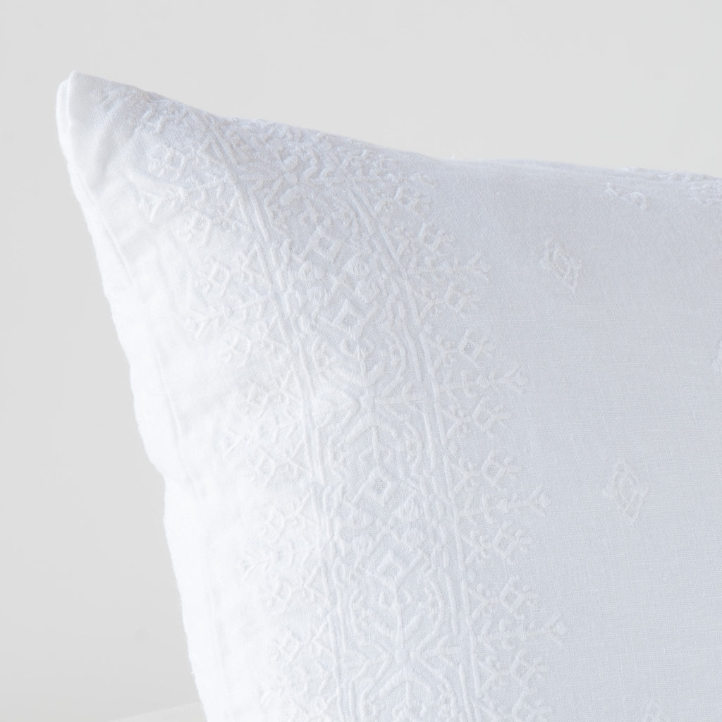 Bella Notte Ines Accent Pillow Decorative Pillows Bella Notte Add Insert White 