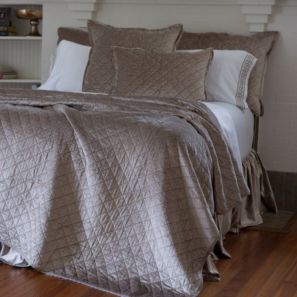 Lili Alessandra Chloe Diamond Quilted Coverlet Quilts & Coverlets Lili Alessandra Champagne Queen 