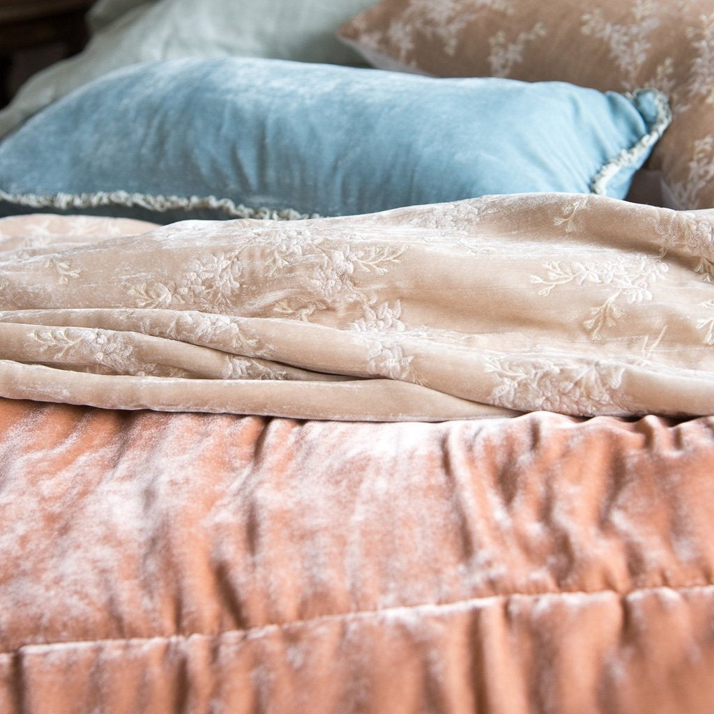 Lynette Blanket – Bella Notte Linens